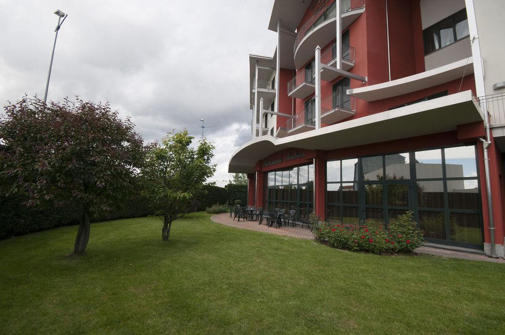 Hotel Brindor Poirino Exterior photo