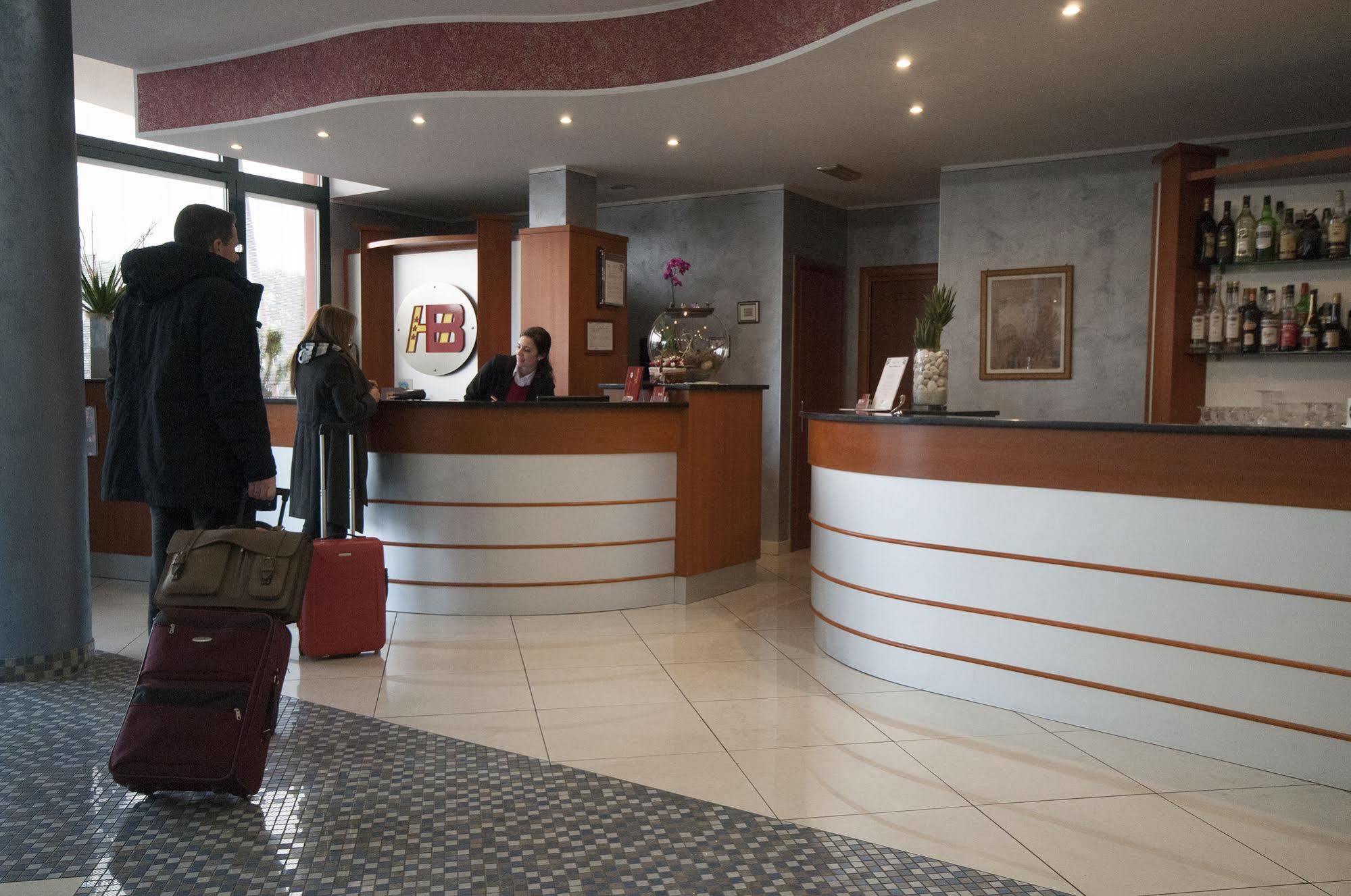 Hotel Brindor Poirino Exterior photo